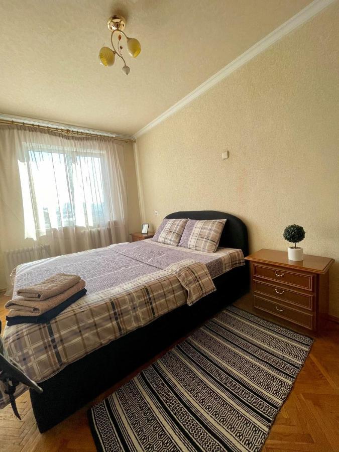 קייב Comfortable One Beds With Nice View For Independent Sqr מראה חיצוני תמונה