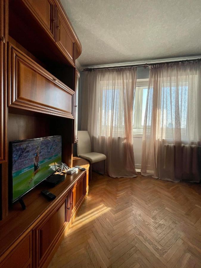 קייב Comfortable One Beds With Nice View For Independent Sqr מראה חיצוני תמונה
