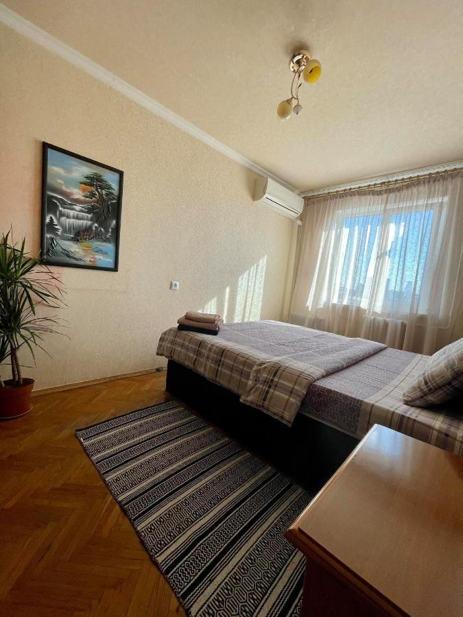 קייב Comfortable One Beds With Nice View For Independent Sqr מראה חיצוני תמונה