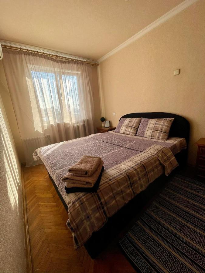 קייב Comfortable One Beds With Nice View For Independent Sqr מראה חיצוני תמונה