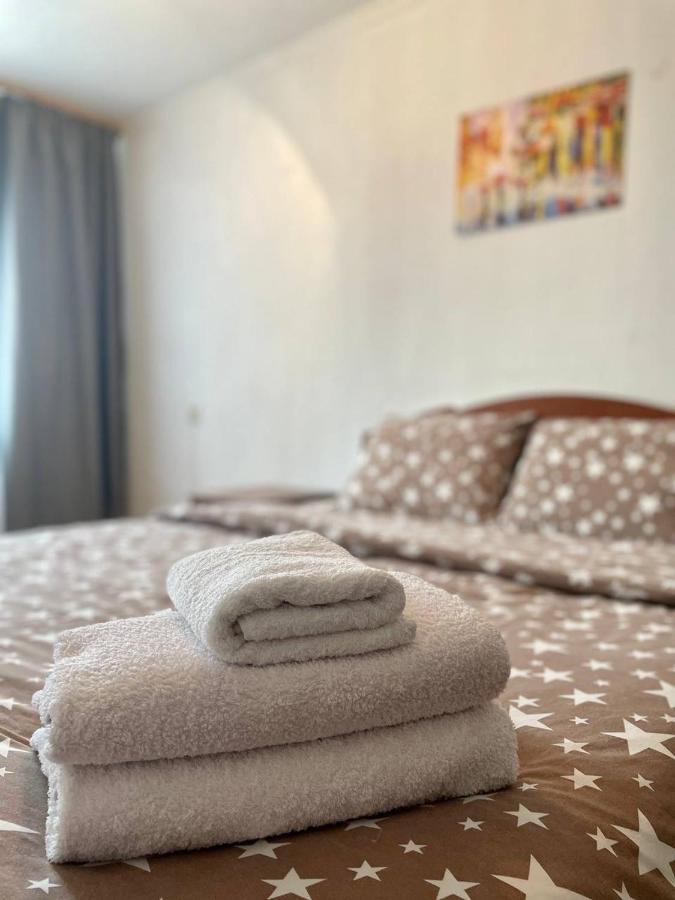 קייב Comfortable One Beds With Nice View For Independent Sqr מראה חיצוני תמונה