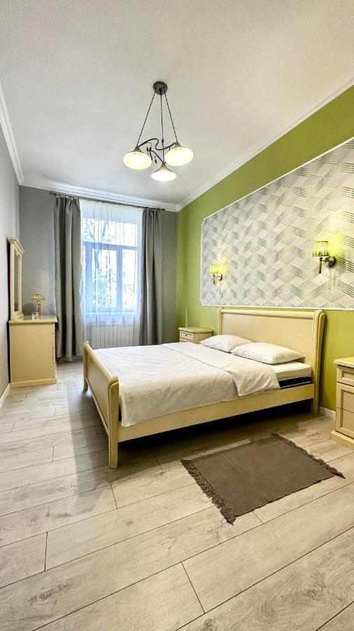 קייב Comfortable One Beds With Nice View For Independent Sqr מראה חיצוני תמונה