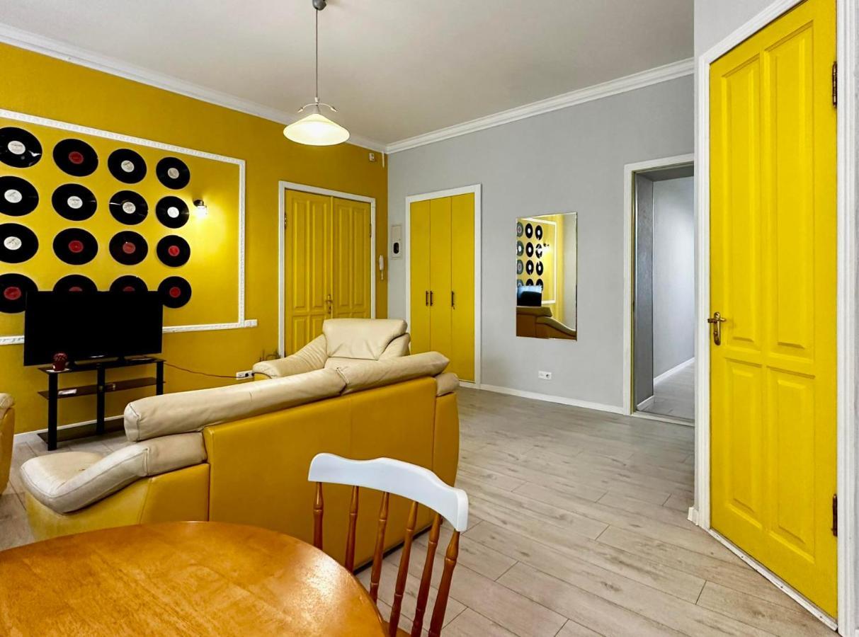 קייב Comfortable One Beds With Nice View For Independent Sqr מראה חיצוני תמונה